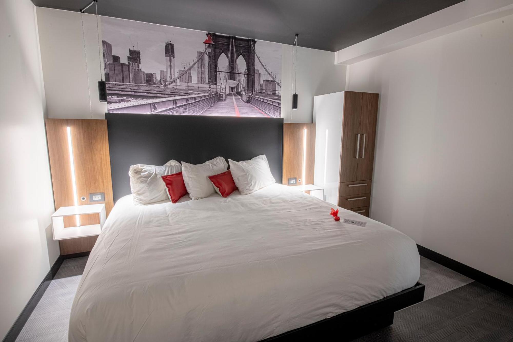 Grand Times Hotel - Aeroport De Quebec Extérieur photo
