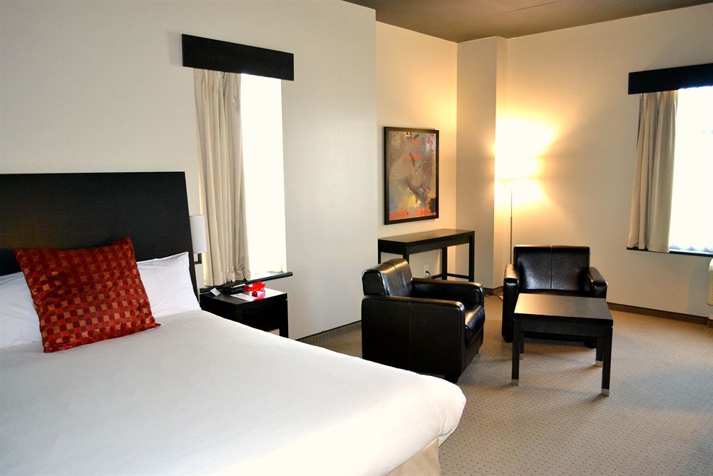 Grand Times Hotel - Aeroport De Quebec Extérieur photo