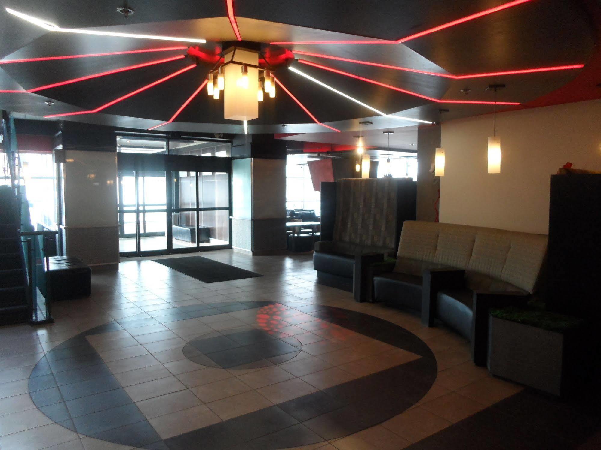 Grand Times Hotel - Aeroport De Quebec Extérieur photo